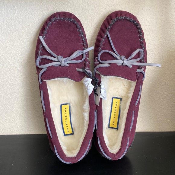 Prince & Fox Shoes - Prince & Fox Fur Lined Shoes, Size US 6W, Maroon, New with Tag